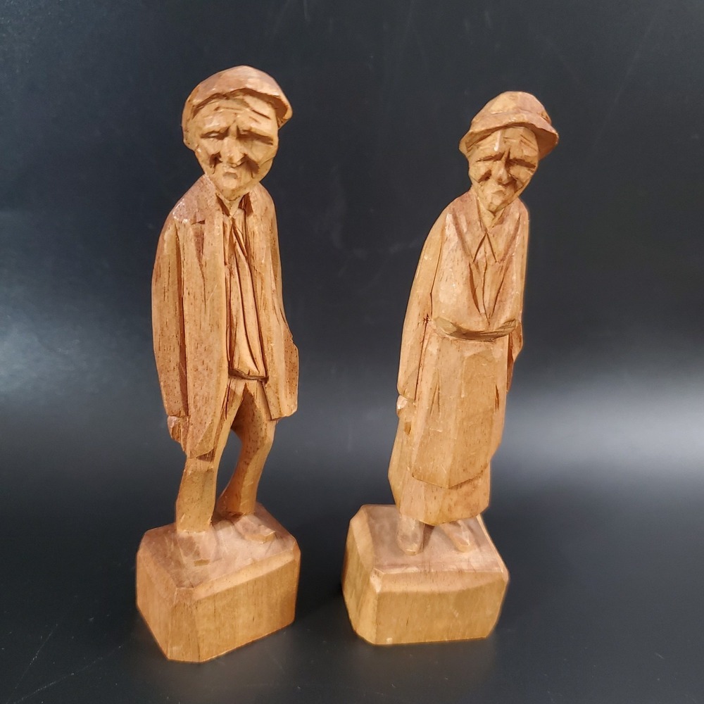 Vintage Paul E. Caron Carved Folk Art Wood Signed Quebec Canada Sculpture 4.5"